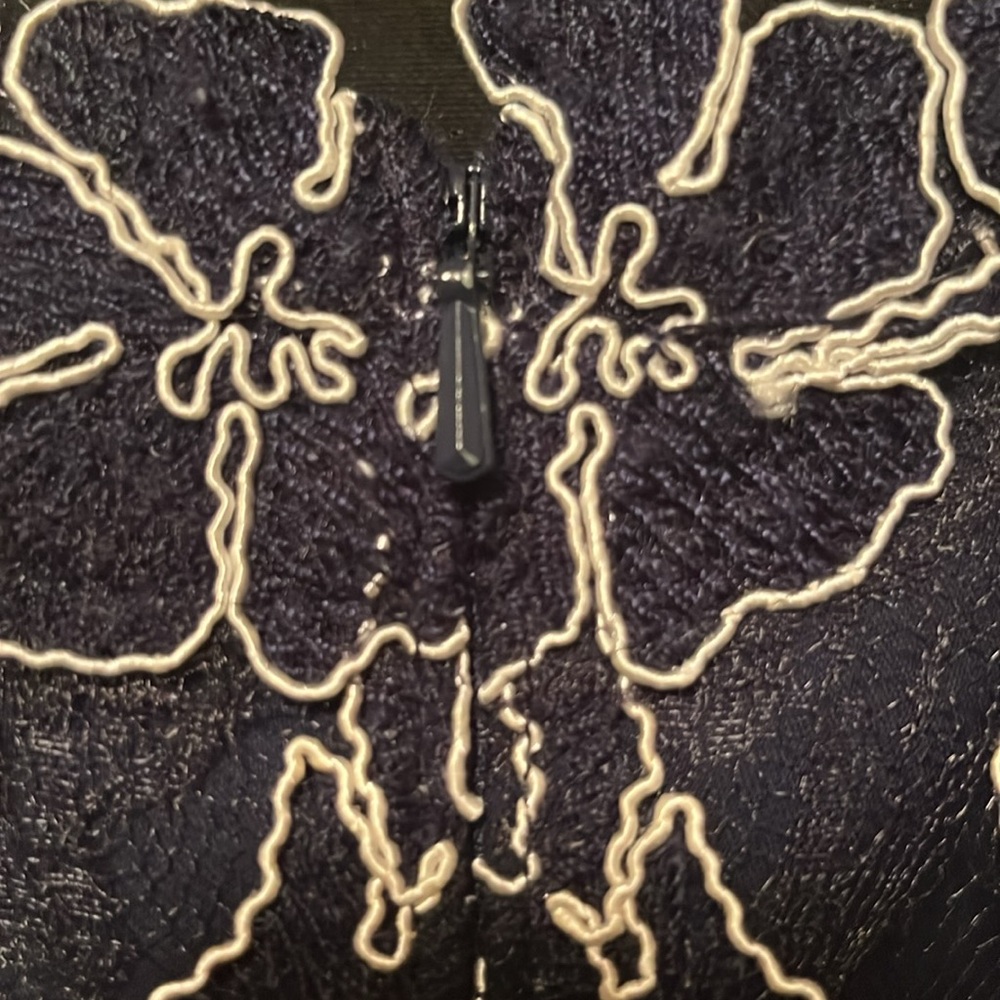 Tadashi Shoji “Barbara” Lace-pattern Size 14. Navy w/white #10209 - Picture 8 of 9